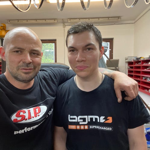 Mitarbeiter in der Werkstatt 