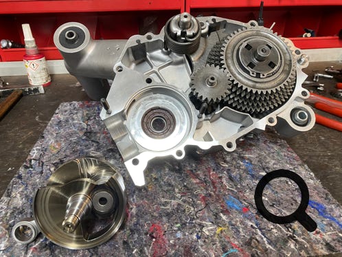 Aufbau Motor Vespa 50N in der 2-radscheune 